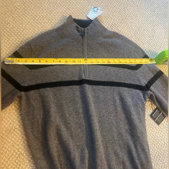 Saks Fifth Avenue Cashmere Sweater - Picture 4 of 5